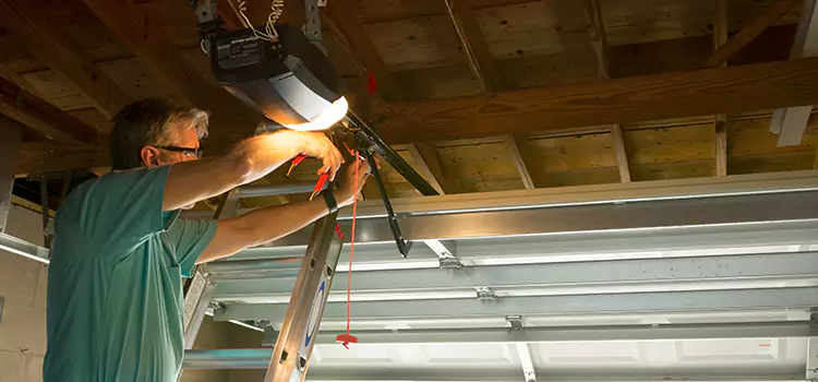 Garage Door Opener Sales and Installation North Lynnwood